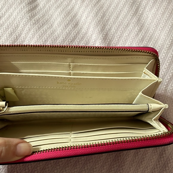 Kate Spade zip wallet - Picture 3 of 7